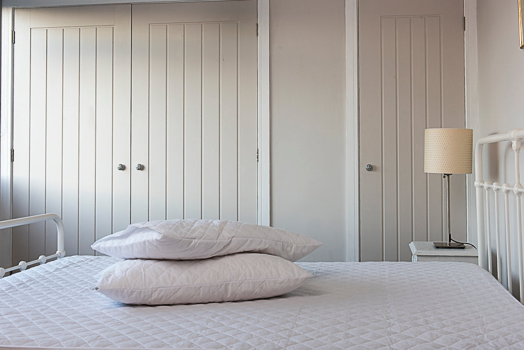 Pair of Hotel Quality Pillowcase Protectors image 3