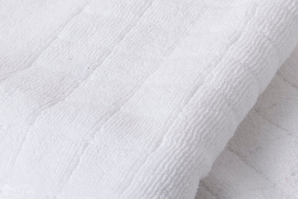 100% Cotton Checkerboard Bath Mat - Hotel Quality image 1