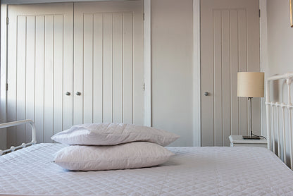 Pair of Hotel Quality Pillowcase Protectors image 3