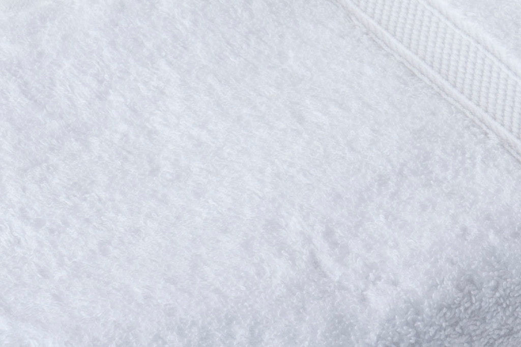100% Cotton Luxury Combed Towels (Range of Sizes &amp; Colours) 600 GSM - Bath Sheet (90x140cm), White image